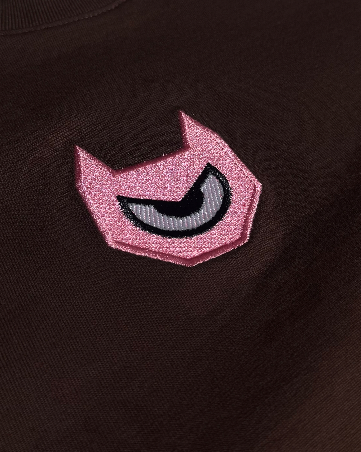 BUNNY 250G TEE — CHOCOLATE / PINK