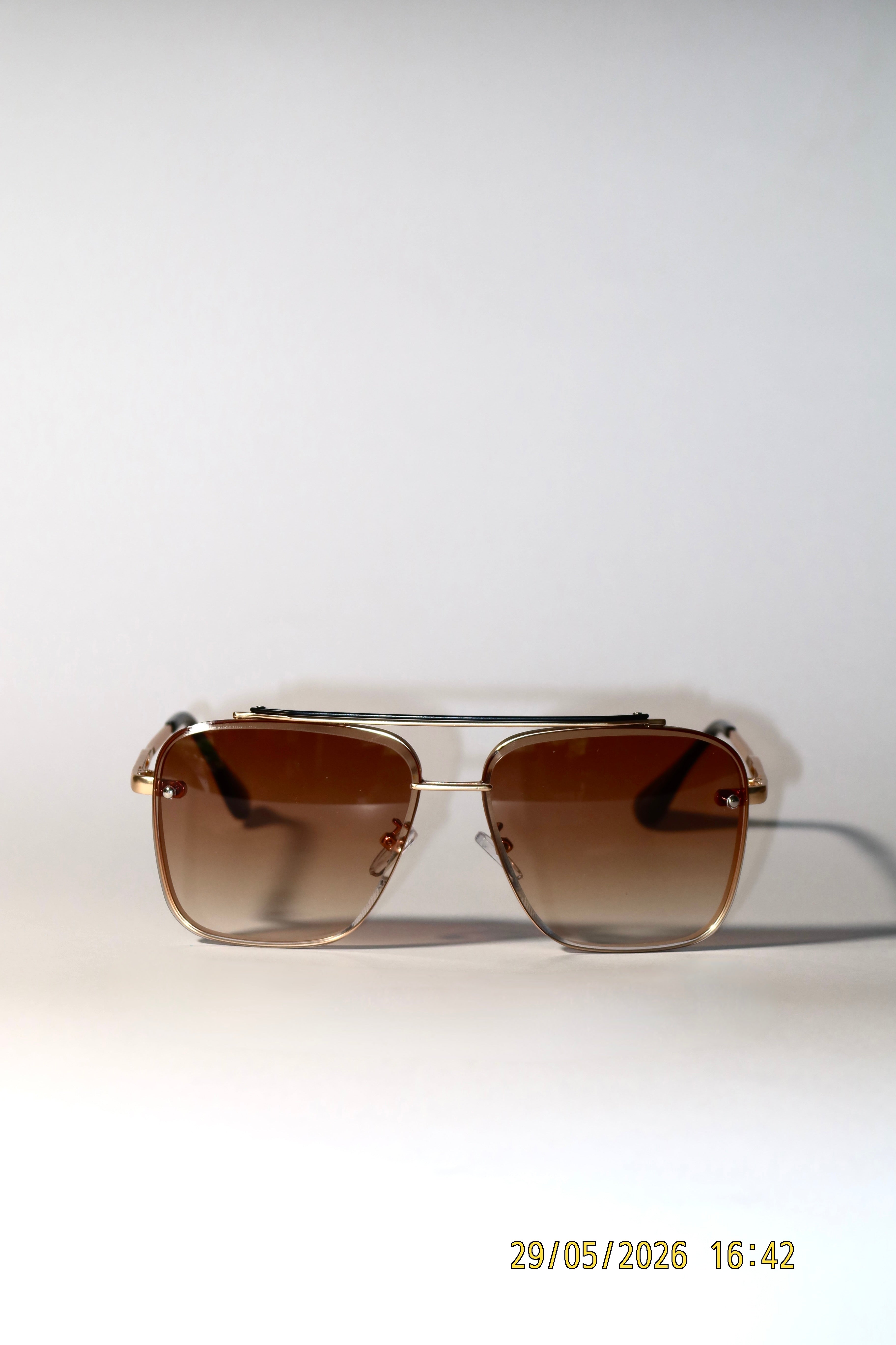 AXIS 001 GOLD