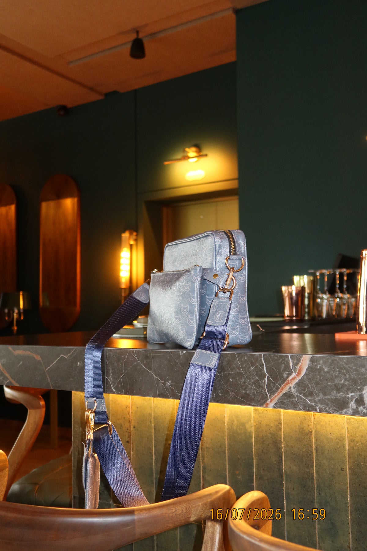 PULGA CROSSBODY 01 — SHADOW GREY